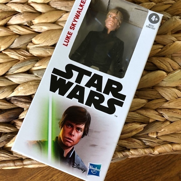 Disney Star Wars Action Figure: Luke Skywalker - Picture 1 of 2